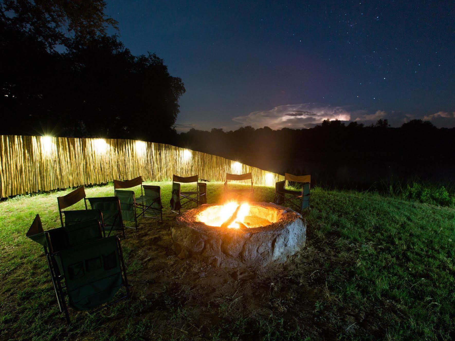 Maninghi Lodge Hoedspruit Eksteriør bilde